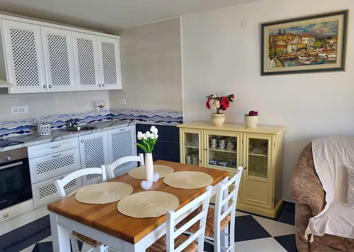 Apartman Maryana With A Beautiful View